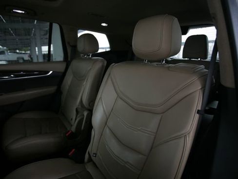 Certified 2021 Cadillac XT6 Premium Luxury w/ Platinum Package image 33