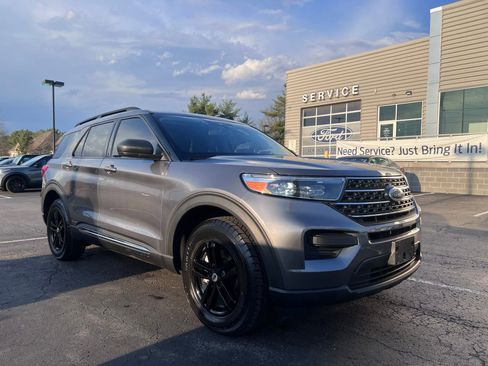 Used 2022 Ford Explorer XLT image 7