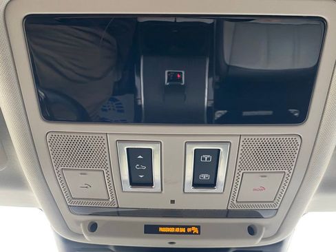 Used 2024 Land Rover Range Rover Evoque Dynamic SE image 24