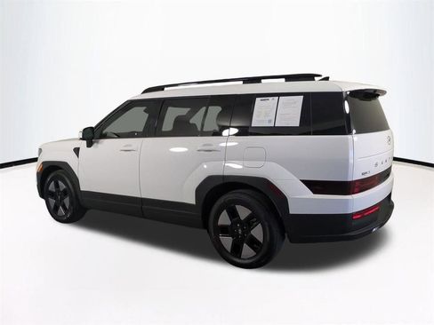 Certified 2025 Hyundai Santa Fe SEL image 7