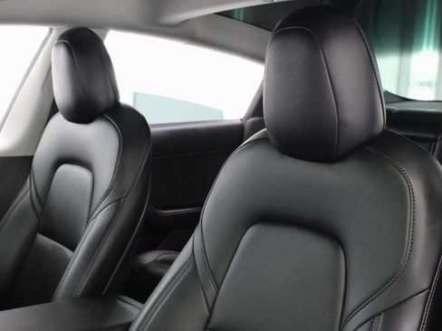 Used 2021 Tesla Model 3 Performance image 33