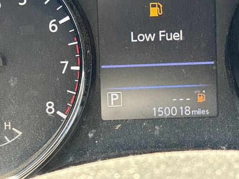 Used 2018 Nissan Rogue SV FWD image 10
