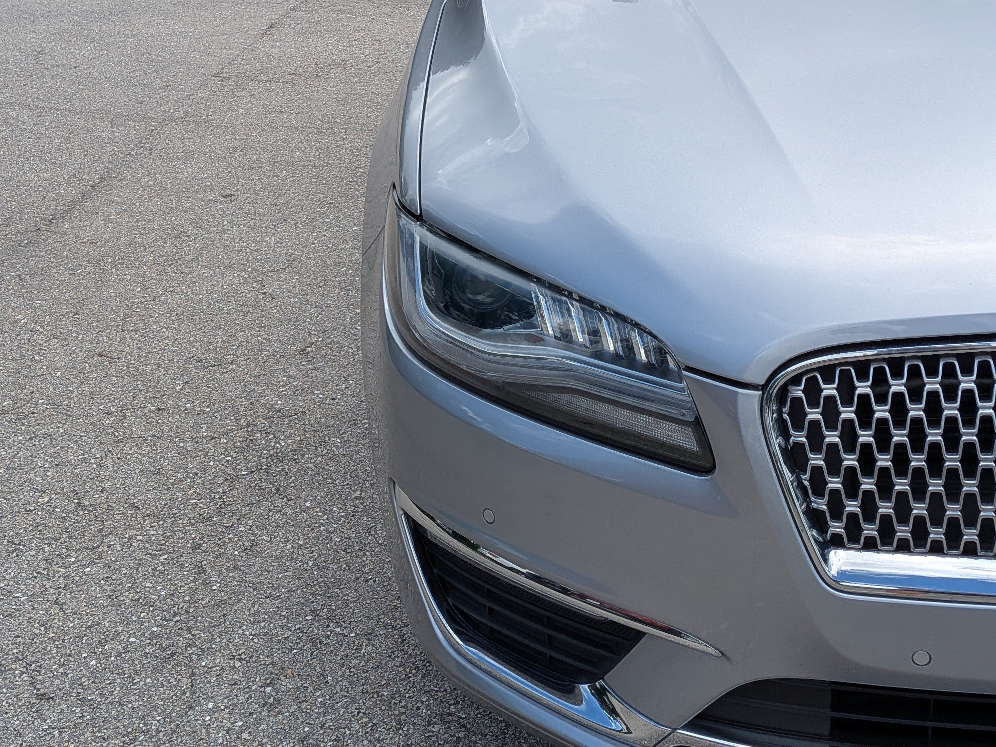Used 2020 Lincoln MKZ Reserve w/ Elements Package FWD image 10