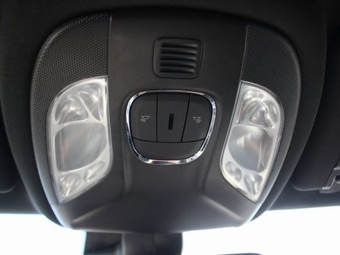 Used 2024 Jeep Compass Limited image 12