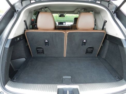 Used 2022 Acura MDX SH-AWD w/ Advance Package image 17