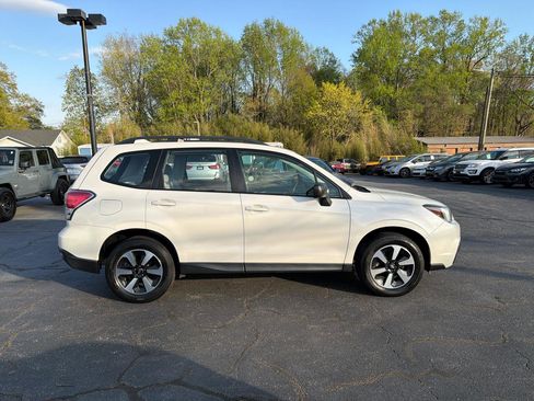 Used 2018 Subaru Forester 2.5i w/ Alloy Wheel Package image 7