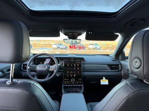 New 2026 GMC Terrain AT4 w/ Convenience Package III AWD/4WD image 32