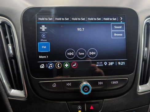 Used 2021 Chevrolet Malibu LT image 17