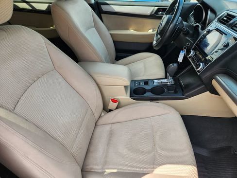 Used 2018 Subaru Outback 2.5i Premium AWD/4WD image 17