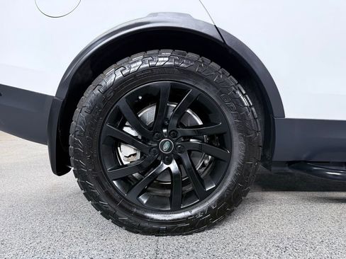 Used 2020 Land Rover Discovery HSE image 7