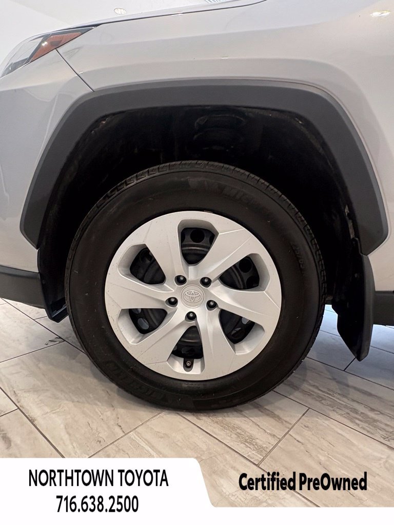 Used 2024 Toyota RAV4 LE FWD image 34