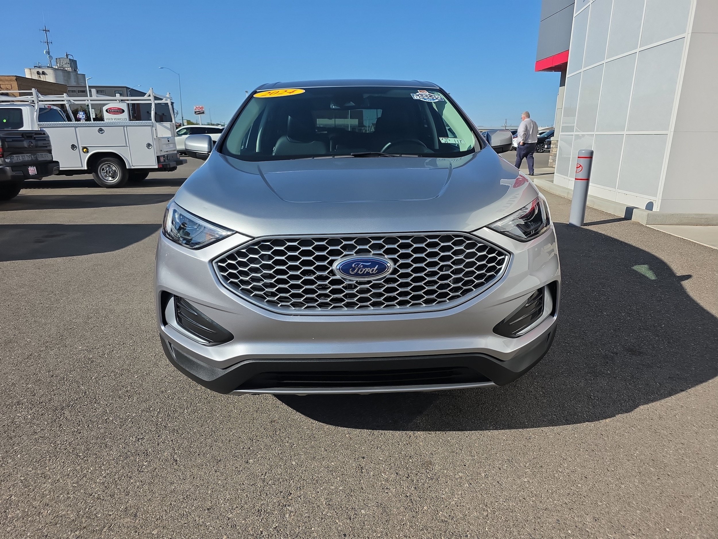 Used 2024 Ford Edge SEL AWD/4WD image 5