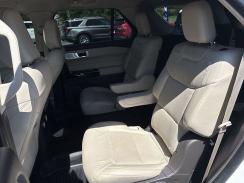 Used 2022 Ford Explorer Platinum w/ Equipment Group 601A image 26