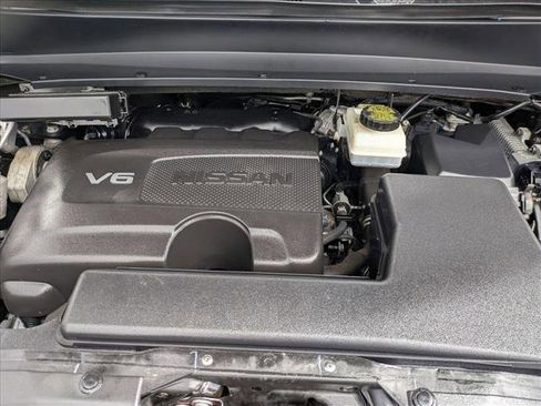 Used 2020 Nissan Pathfinder SL FWD image 24