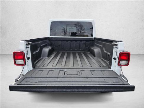 Used 2025 Jeep Gladiator Sport image 13