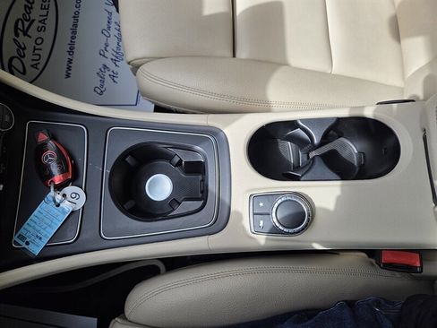 Used 2018 Mercedes-Benz GLA 250 4MATIC image 20