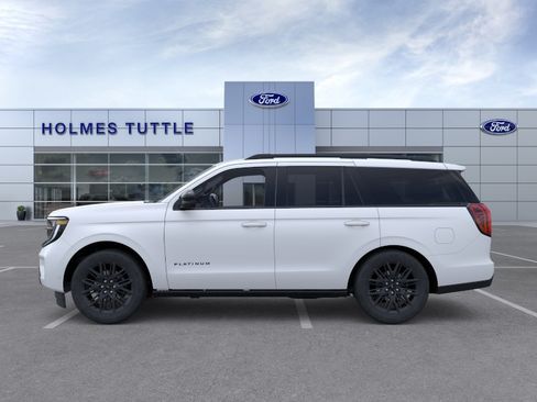 New 2026 Ford Expedition Platinum w/ Stealth Appearance Package AWD/4WD image 3