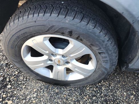 Used 2014 Chevrolet Captiva Sport LS FWD image 4