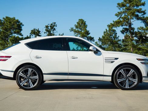 Used 2025 Genesis GV80 3.5T e-SC AWD/4WD image 11