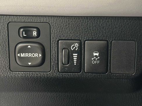 Used 2014 Toyota RAV4 XLE image 17