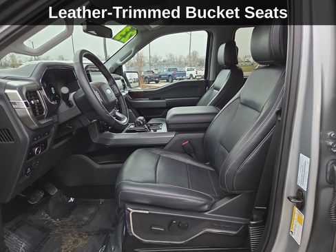 Used 2023 Ford F150 Lariat w/ Trailer Tow Package image 21