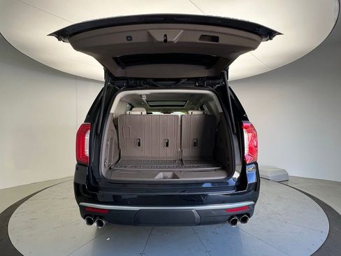 Used 2024 GMC Yukon Denali w/ Advanced Technology Package AWD/4WD image 6