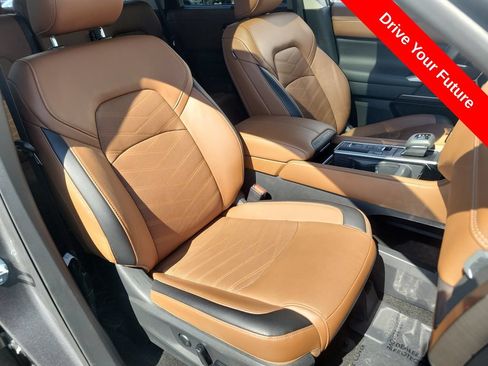 Used 2024 Nissan Pathfinder Platinum w/ Cargo Package FWD image 23
