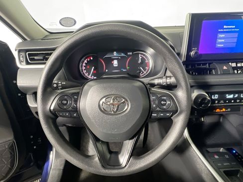 Used 2025 Toyota RAV4 XLE image 17