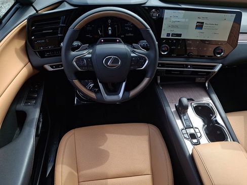 Used 2025 Lexus RX 350 AWD image 12