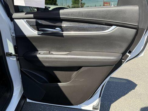 Used 2023 Cadillac XT5 Premium Luxury FWD image 22
