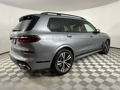 Used 2024 BMW X7 xDrive40i w/ M Sport Package AWD/4WD image 4