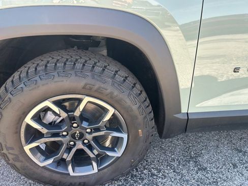 New 2026 Chevrolet Equinox ACTIV w/ Safety and Technology Package image 10