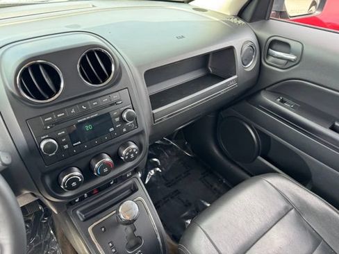 Used 2015 Jeep Patriot High Altitude AWD/4WD image 23