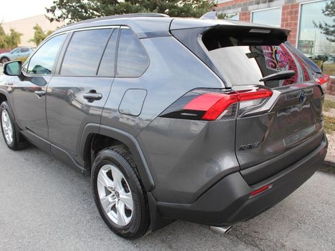 Used 2021 Toyota RAV4 XLE image 8