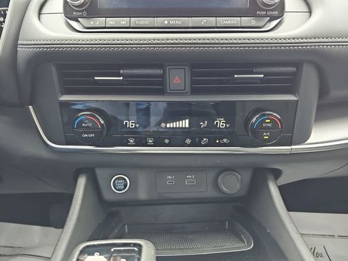 Used 2023 Nissan Rogue SV FWD image 26