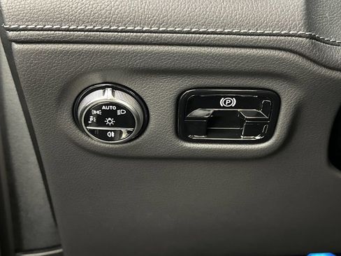 Certified 2026 Mercedes-Benz EQE 320+ SUV image 35