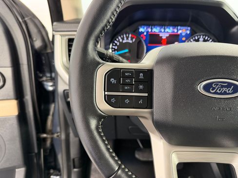 Used 2024 Ford Expedition XLT AWD/4WD image 14