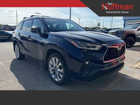 Used 2022 Toyota Highlander Limited image 2