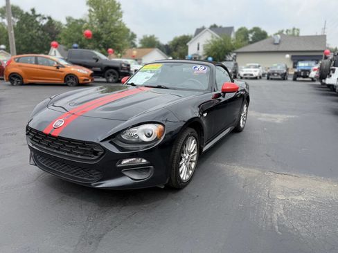 Used 2020 FIAT 124 Spider Classica w/ Technology Group image 14