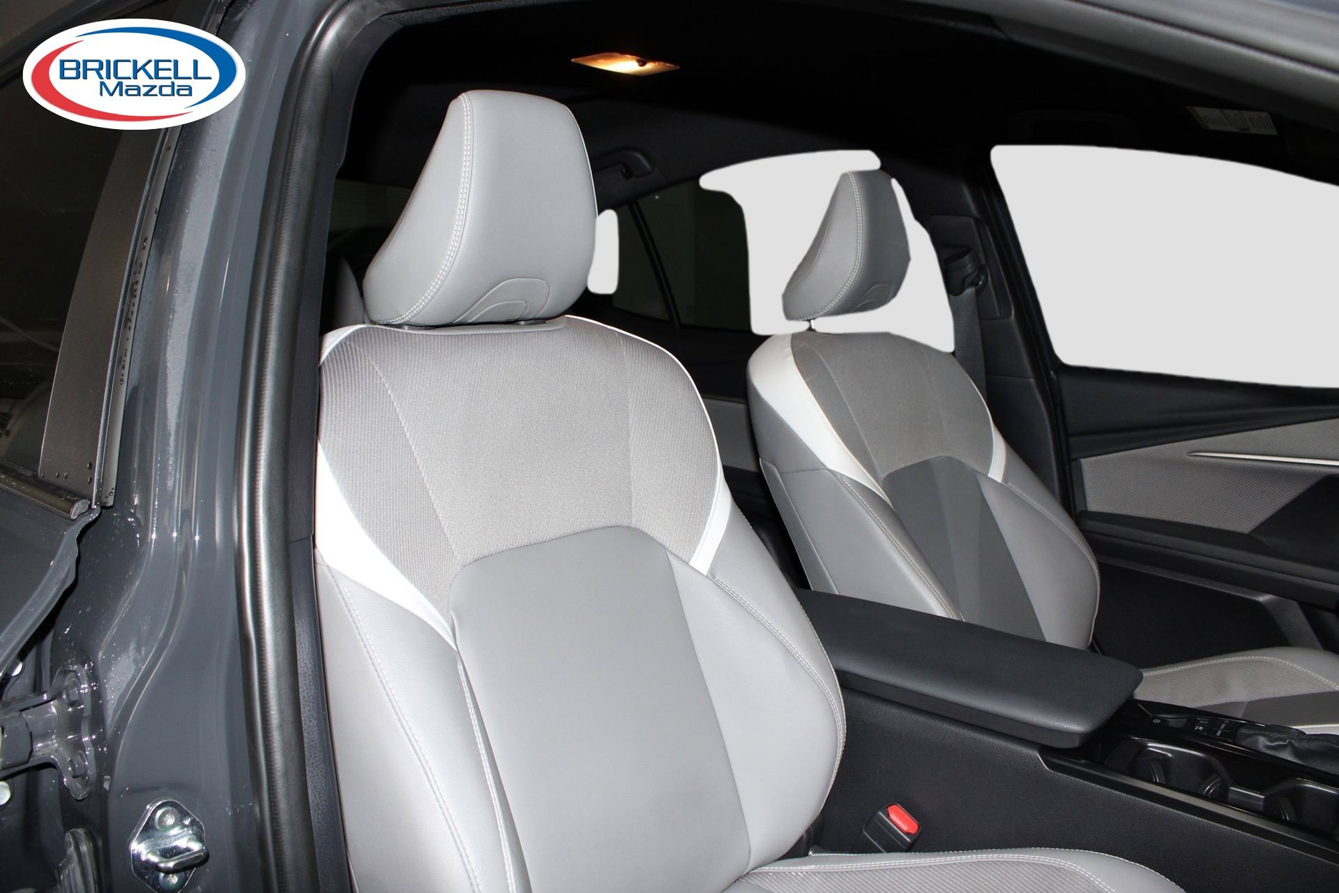 Used 2025 Toyota Camry SE FWD image 15
