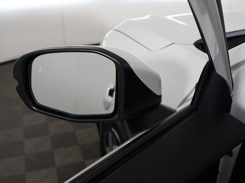 Used 2025 Honda HR-V EX-L image 29