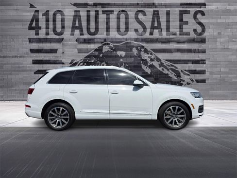 Used 2019 Audi Q7 3.0T Premium Plus w/ Premium Plus Package AWD/4WD image 2