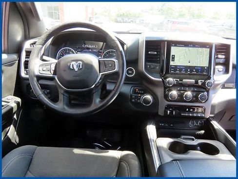 Used 2019 RAM 1500 Big Horn AWD/4WD image 12