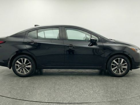 Used 2025 Nissan Versa SV FWD image 11