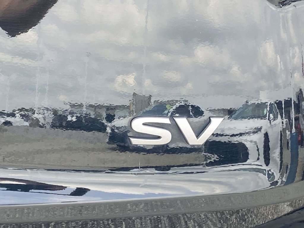 Used 2024 Nissan Rogue SV FWD image 9