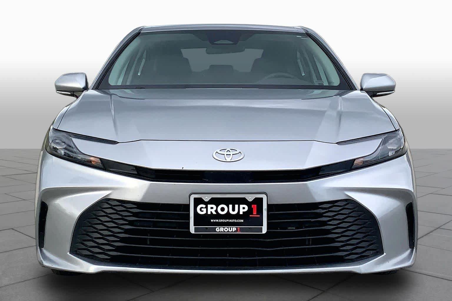 Used 2025 Toyota Camry LE FWD image 4