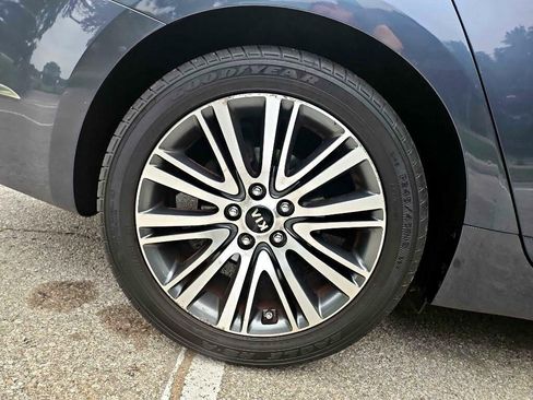 Used 2014 Kia Cadenza Premium image 31