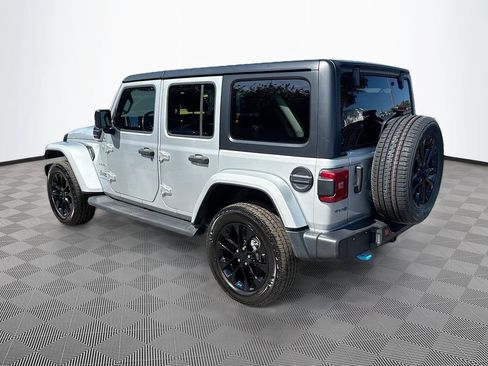 Used 2023 Jeep Wrangler Unlimited Sahara w/ Cold Weather Group AWD/4WD image 8