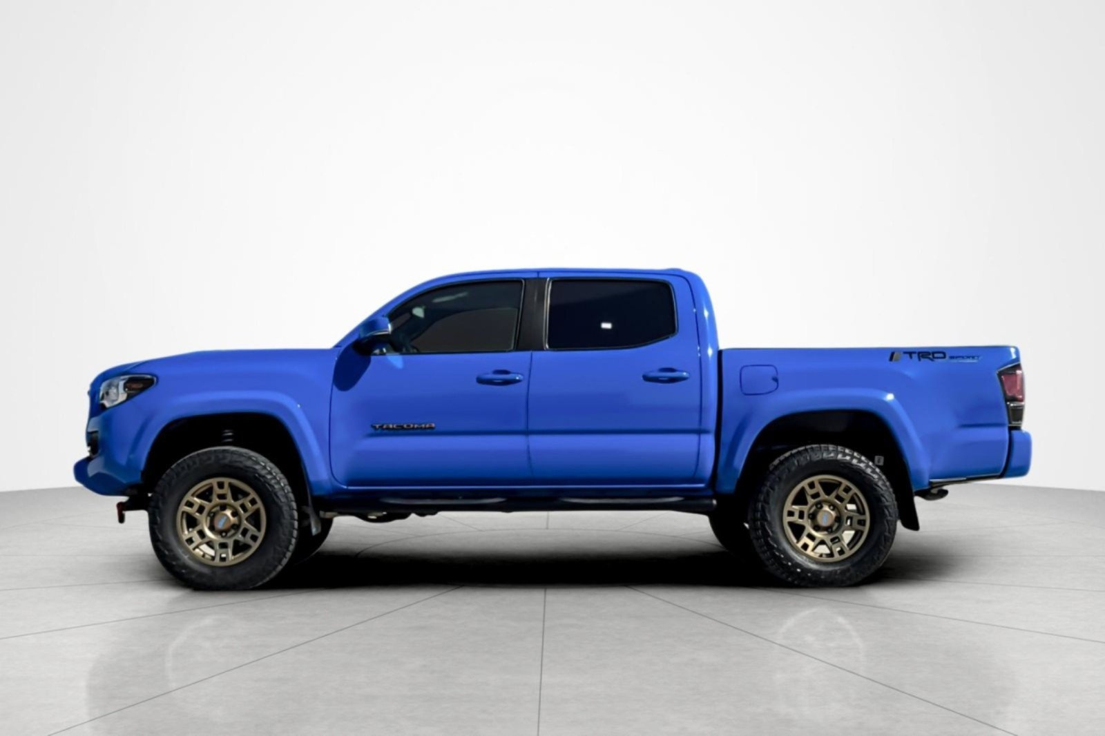 Certified 2021 Toyota Tacoma TRD Sport w/ Technology Package RWD image 2