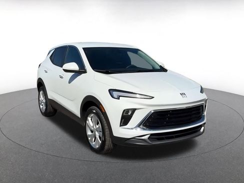 Used 2025 Buick Encore GX Preferred image 3